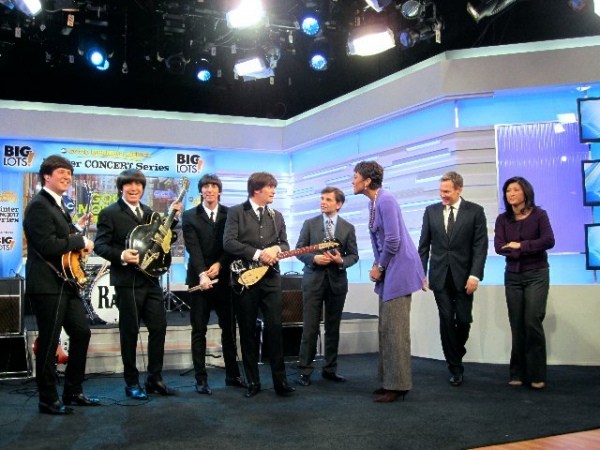 Photo Flash: RAIN Visits Good Morning America Image