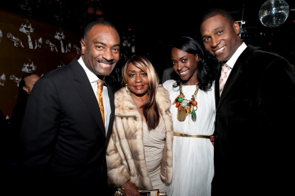 Photo Flash: ON EARTH TOGETHER Celebrates Opening Image
