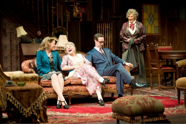 Photos: Betty Buckley & Tovah Felshuh in ARSENIC & OLD LACE at DTC Image