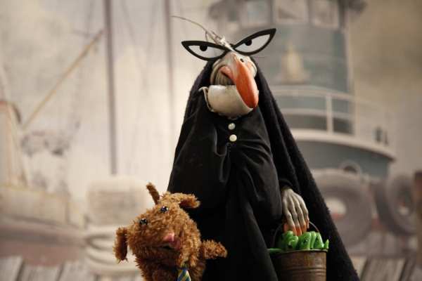 Photo Flash: Behind the Scenes of Puppet Heap's 'I Knew an Old Lady' Image