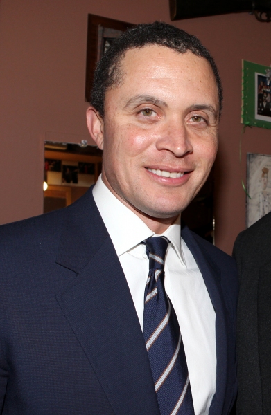 Photo Coverage Exclusive: Harold Ford Jr. visits James Earl Jones Image