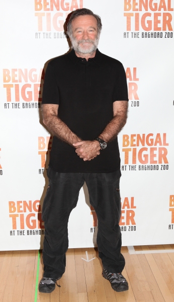 Photo Coverage: Robin Williams & BENGAL TIGER AT THE BAGHDAD ZOO Meet the Press! Image