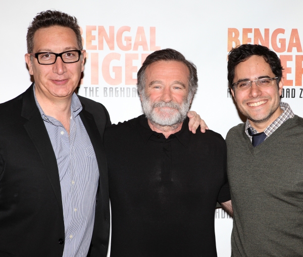 Photo Coverage: Robin Williams & BENGAL TIGER AT THE BAGHDAD ZOO Meet the Press! Image