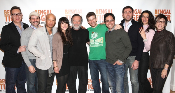 Photo Coverage: Robin Williams & BENGAL TIGER AT THE BAGHDAD ZOO Meet the Press! Image