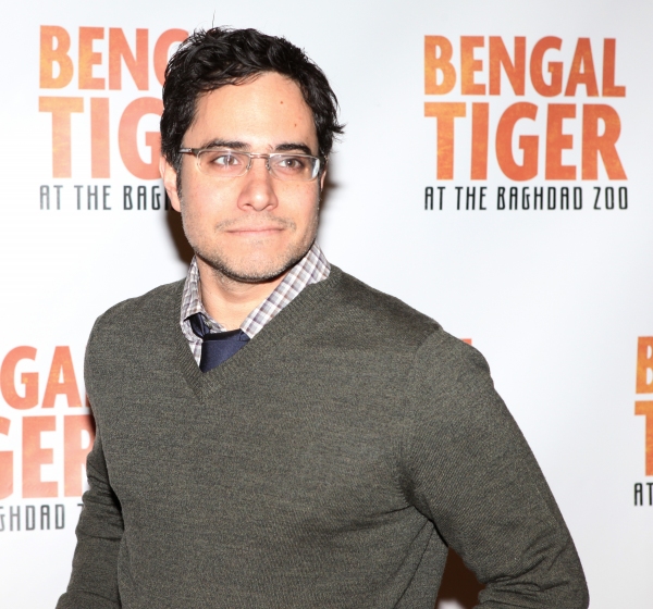 Photo Coverage: Robin Williams & BENGAL TIGER AT THE BAGHDAD ZOO Meet the Press! Image