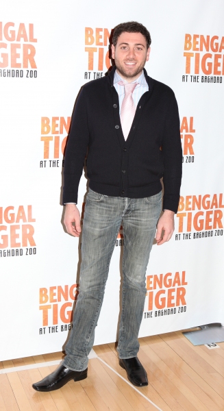 Photo Coverage: Robin Williams & BENGAL TIGER AT THE BAGHDAD ZOO Meet the Press! Image