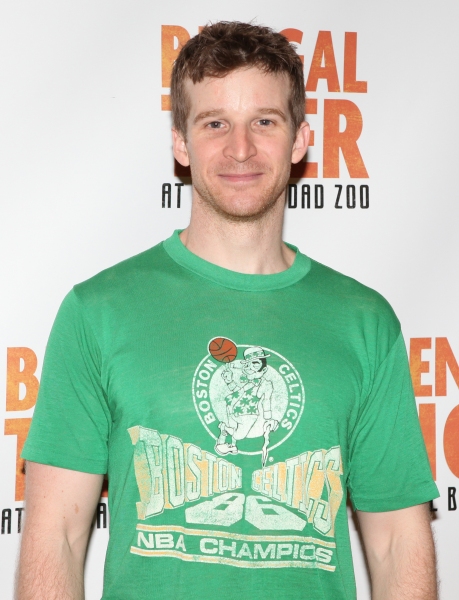 Photo Coverage: Robin Williams & BENGAL TIGER AT THE BAGHDAD ZOO Meet the Press! Image