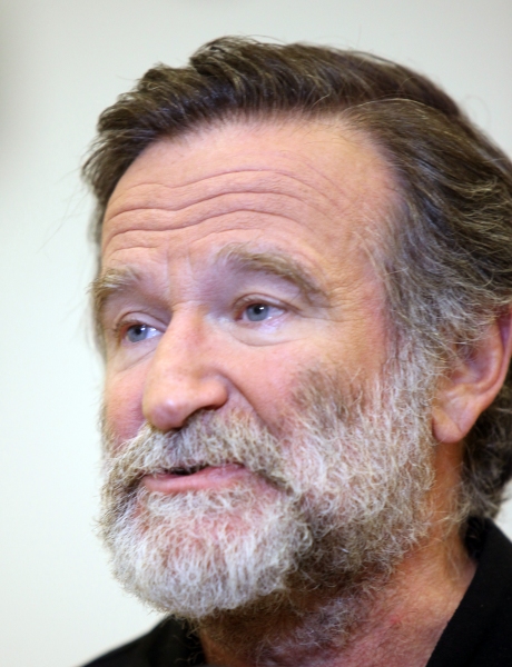 Photo Coverage: Robin Williams & BENGAL TIGER AT THE BAGHDAD ZOO Meet the Press! Image