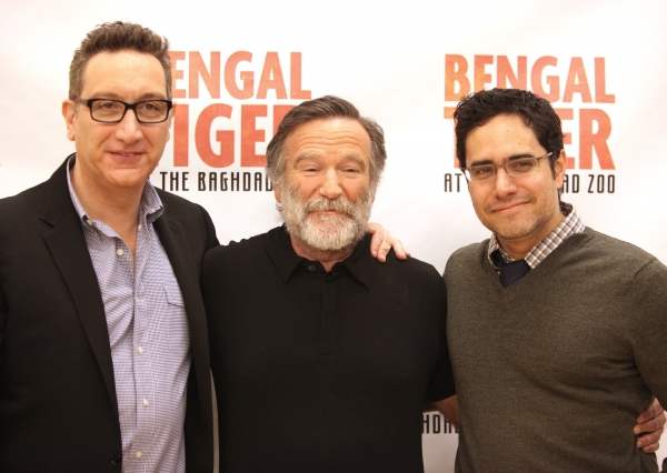 Photo Coverage: Robin Williams & BENGAL TIGER AT THE BAGHDAD ZOO Meet the Press! Image
