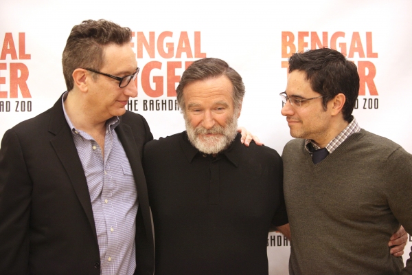 Photo Coverage: Robin Williams & BENGAL TIGER AT THE BAGHDAD ZOO Meet the Press! Image