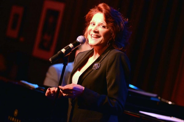 Photo Flash: Linda Lavin Plays Birdland 