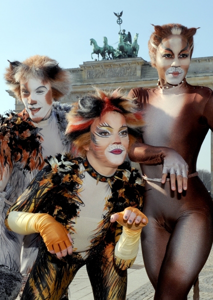 Photo Flash: CATS Returns to Germany! Image