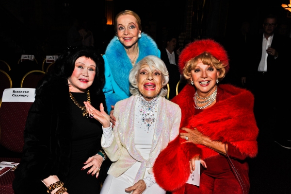 Photo Flash: Carol Channing Visits the Pantages Theatre Image