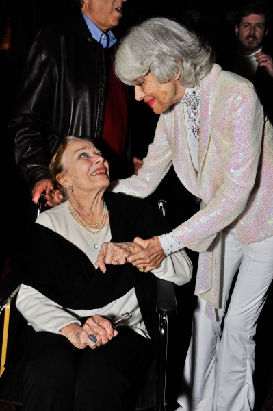 Photo Flash: Carol Channing Visits the Pantages Theatre Image