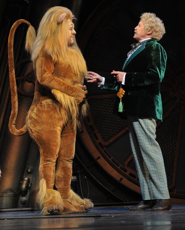 Photo Flash: First Look at THE WIZARD OF OZ in London! 