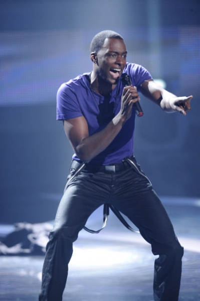 Photo Flash: AMERICAN IDOL's Top 24 Perform! Image