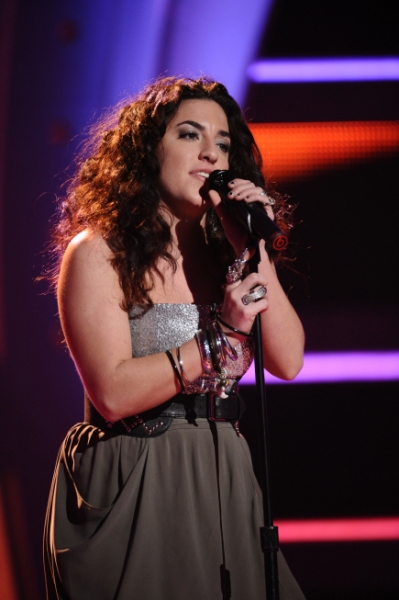 AMERICAN IDOL; Top 24: Lauren Turner performs in front of the judges on AMERICAN IDOL Photo