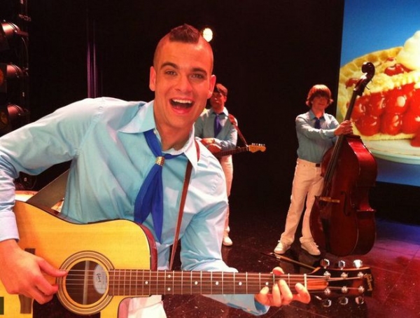 Photo Flash: John Stamos Shares GLEE Photos Image