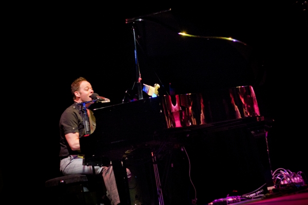 Photo Flash: Hadley Fraser, Rosalie Craig, et al. Sing Bobby Cronin Image