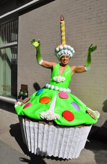 Photo Coverage: Magnolia Bakery Unveils 'The Priscilla Cupcake'! Image