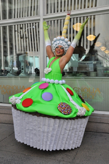 Photo Coverage: Magnolia Bakery Unveils 'The Priscilla Cupcake'! Image