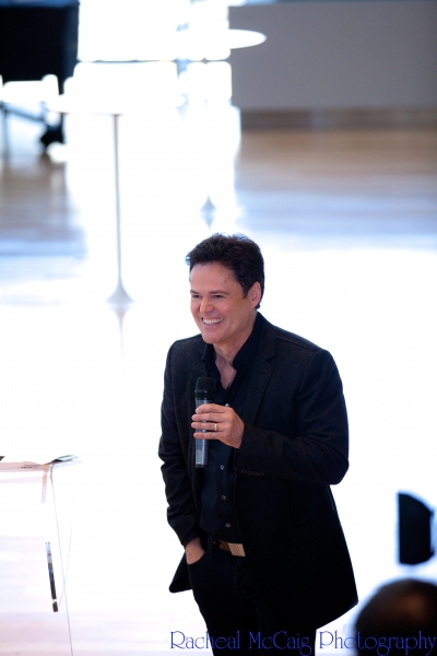 Donny Osmond fielding audience questions Photo