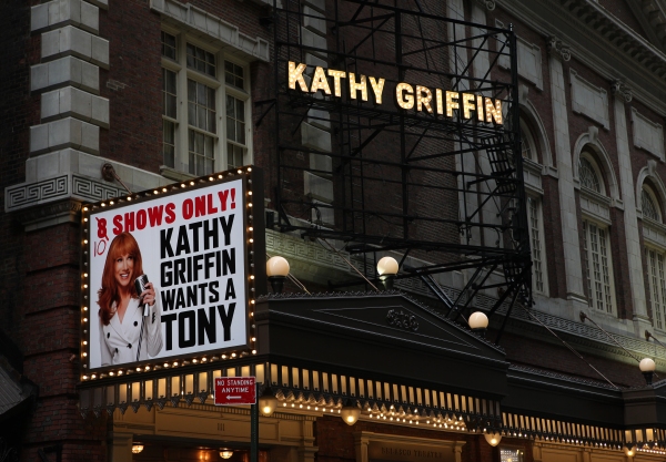 Photo Coverage: Kathy Griffin WANTS A TONY! Meets Fans & Press Image