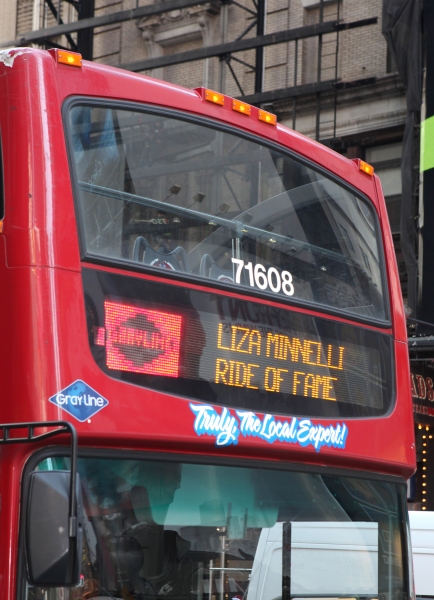 Photo Coverage: Gray Line's 'Ride Of Fame' Campaign Honors Liza Minnelli Image
