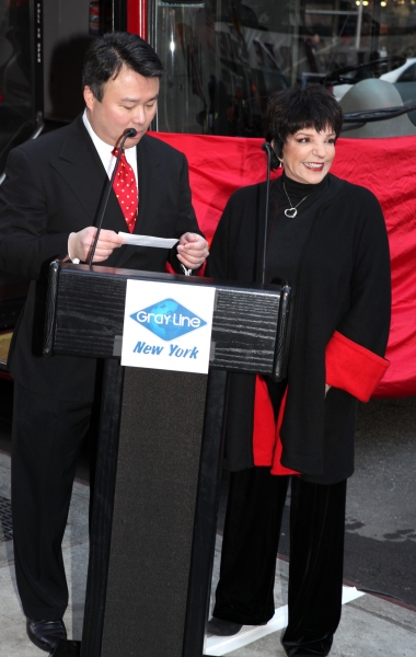 Photo Coverage: Gray Line's 'Ride Of Fame' Campaign Honors Liza Minnelli Image