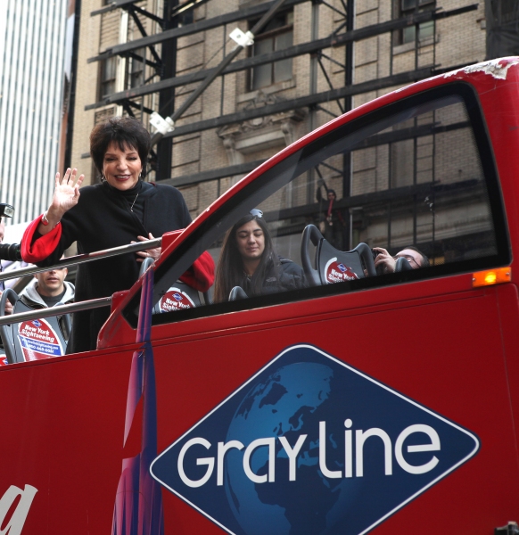 Photo Coverage: Gray Line's 'Ride Of Fame' Campaign Honors Liza Minnelli Image