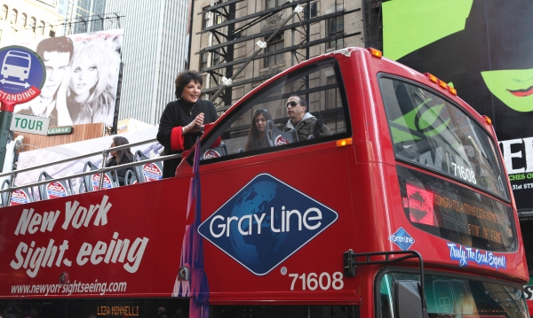 Photo Coverage: Gray Line's 'Ride Of Fame' Campaign Honors Liza Minnelli Image