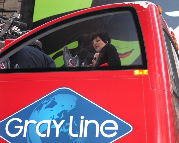 Photo Coverage: Gray Line's 'Ride Of Fame' Campaign Honors Liza Minnelli Image