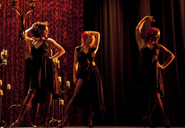 Photo Flash: Last Night on GLEE's 'Sexy' Episode Image