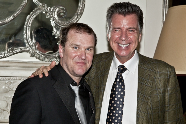 Photo Coverage: Douglas Hodge Opens at The Carlyle 