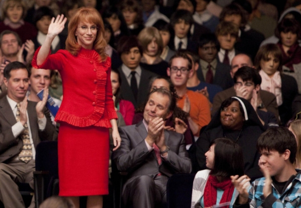 Photo Flash: Kathy Griffin Guest Stars on GLEE! Image