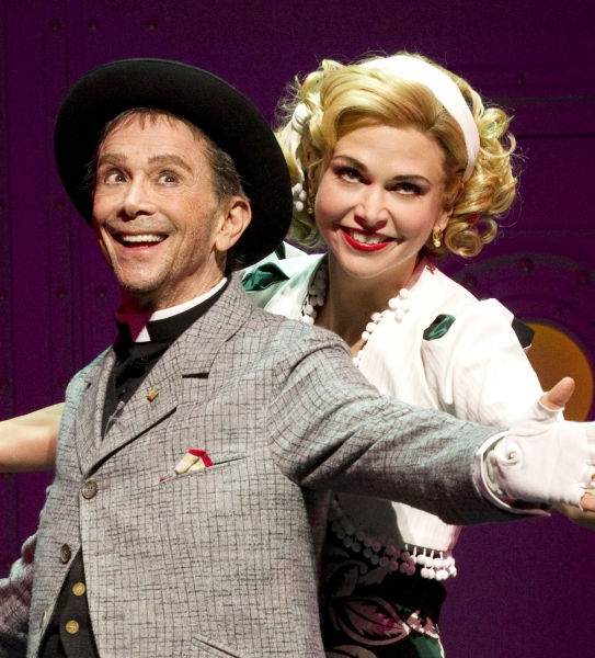 Photo Flash: First Look at Sutton Foster in ANYTHING GOES! Image