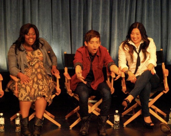 Photo Flash: GLEE Cast Returns To PaleyFest Image