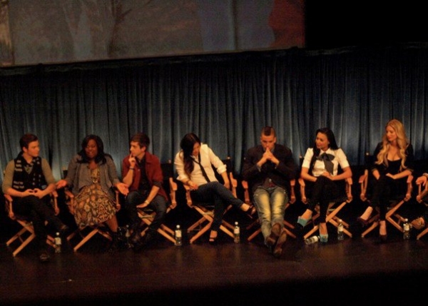 Photo Flash: GLEE Cast Returns To PaleyFest Image
