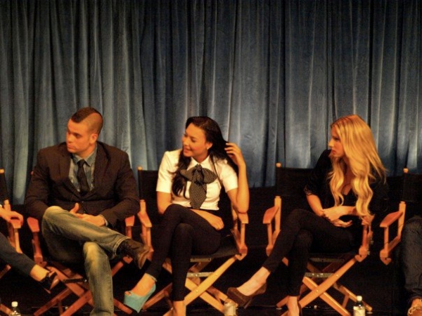 Photo Flash: GLEE Cast Returns To PaleyFest Image