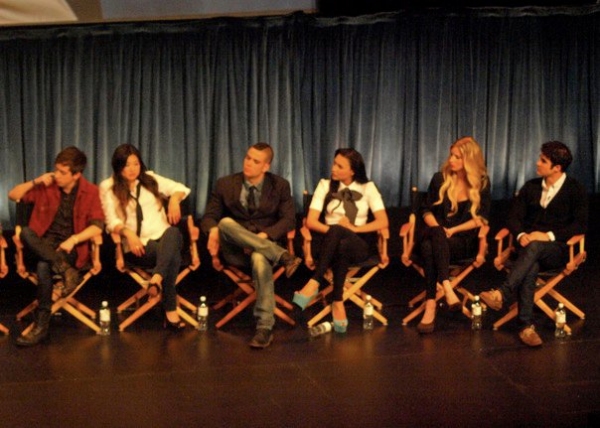 Kevin McHale, Jenna Ushkowitz, Mark Salling, Naya Rivera, Heather Morris and Darren C Photo