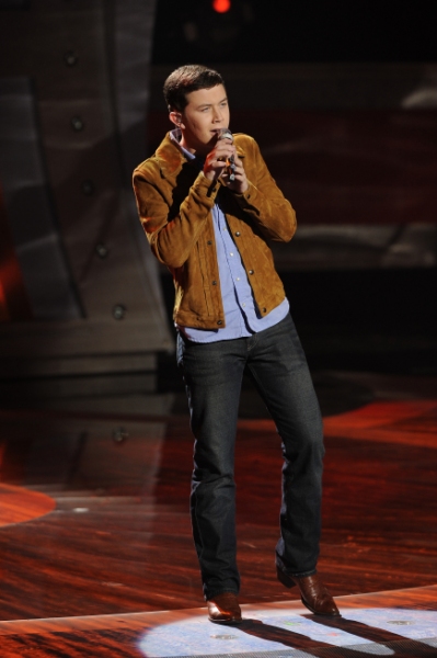 Photo Flash: AMERICAN IDOL's Top 12 in Action Image