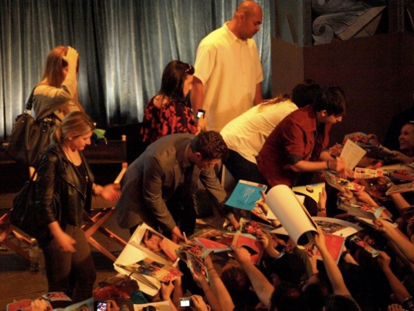 Photo Flash: GLEE Cast Returns To PaleyFest Part 2 Image