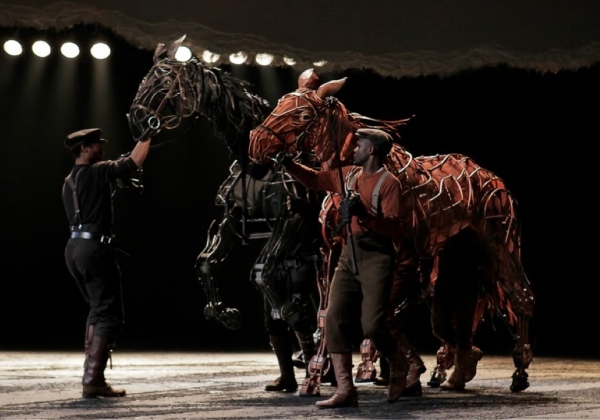 Photo Flash: WAR HORSE at LCT - First Production Shots Image