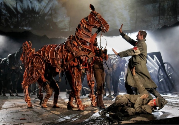 Photo Flash: WAR HORSE at LCT - First Production Shots Image