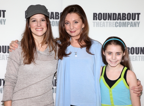 Nicole Parker, Donna Murphy and Rachel Resheff attending the 'The People in the Pictu Photo