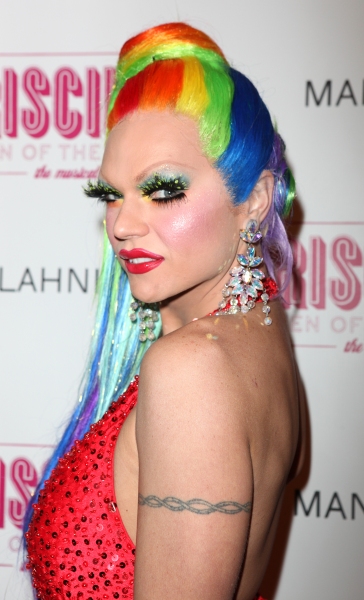 Photo Coverage: PRISCILLA QUEEN OF THE DESERT Red Carpet - Part 2 Image