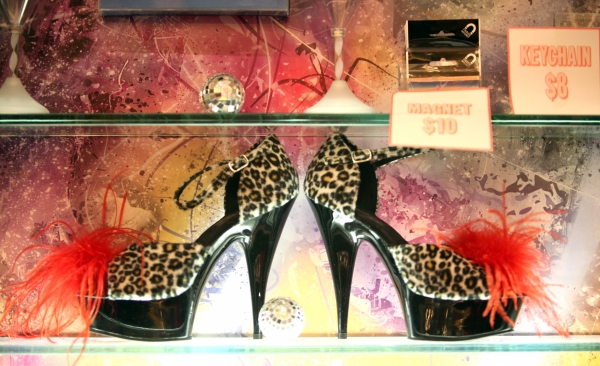 Photo Coverage: PRISCILLA Lobby Boutique is Open! Image