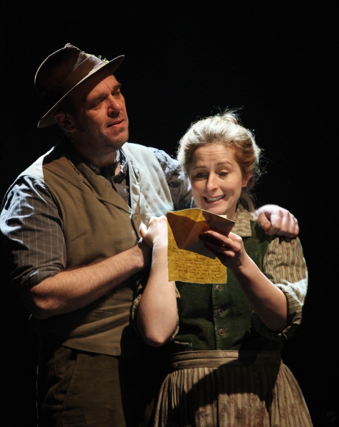 Photo Flash: National Theatre's WAR HORSE Image