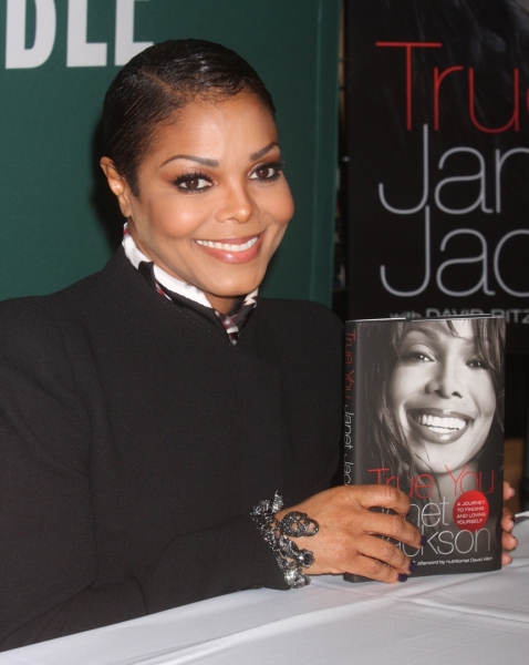Photo Flash: Janet Jackson Promotes TRUE YOU Book in NYC Image