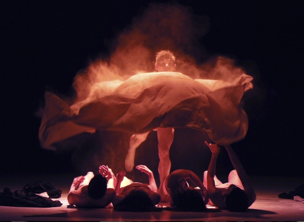 Photo Flash: Taiwan's Cloud Gate 2 Rehearses 'Spring Riot' Dance  Image